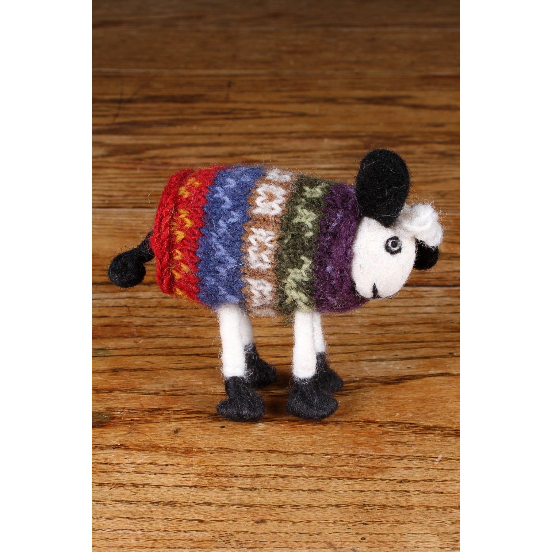 Pachamama Tank Top Tim, felt animal decoration; product view 2.