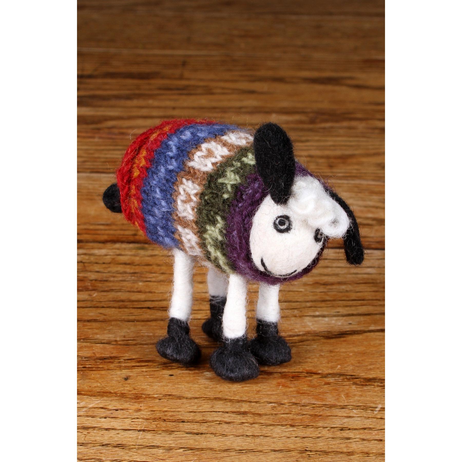 Pachamama Tank Top Tim, felt animal decoration; product view 6.