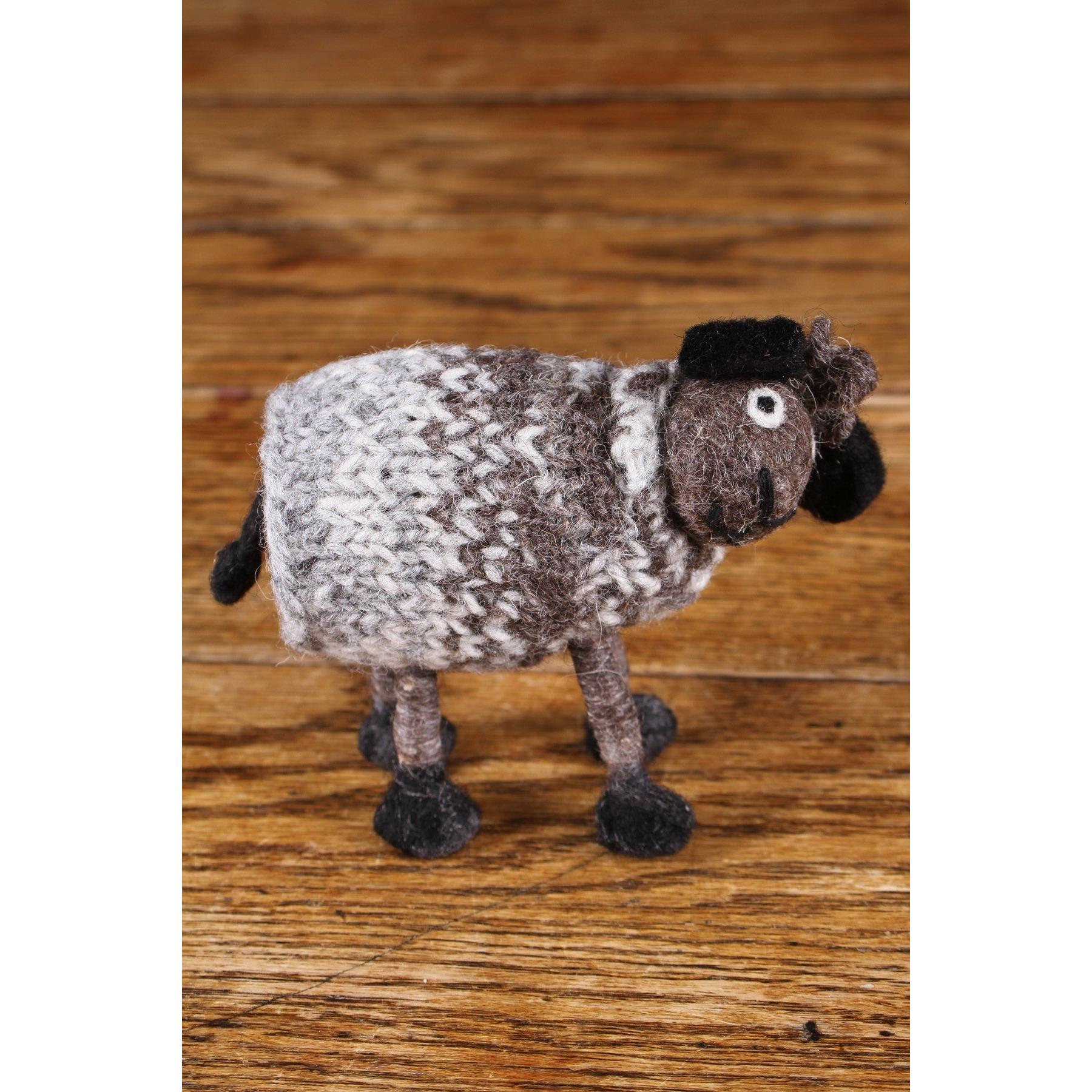Pachamama Tank Top Tina, felt animal decoration; product view 3.