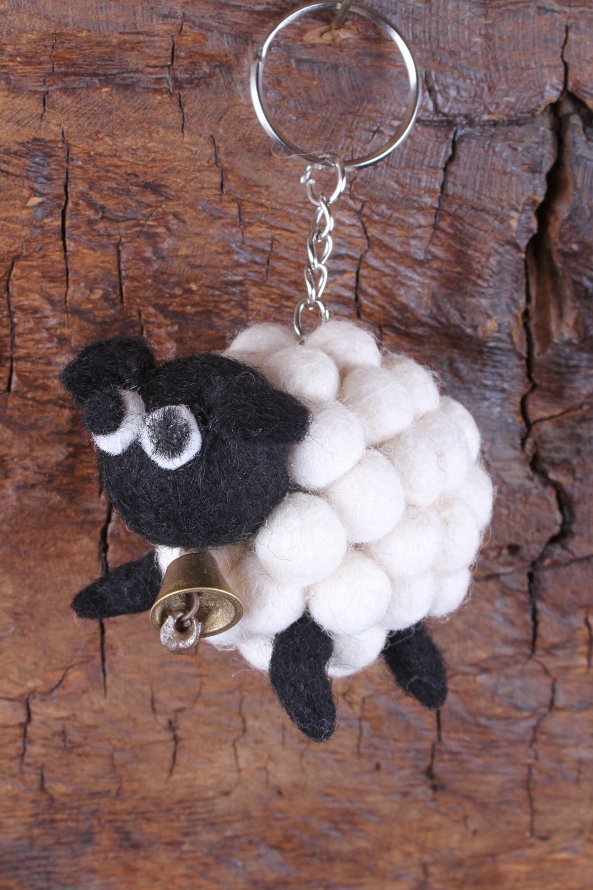 Pachamama Tessa Keyring, felt animal keyring; product view.