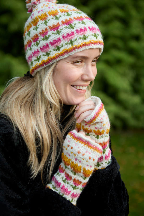 Pachamama Tulip Handwarmer, with bright tulip motifs; product view 3.