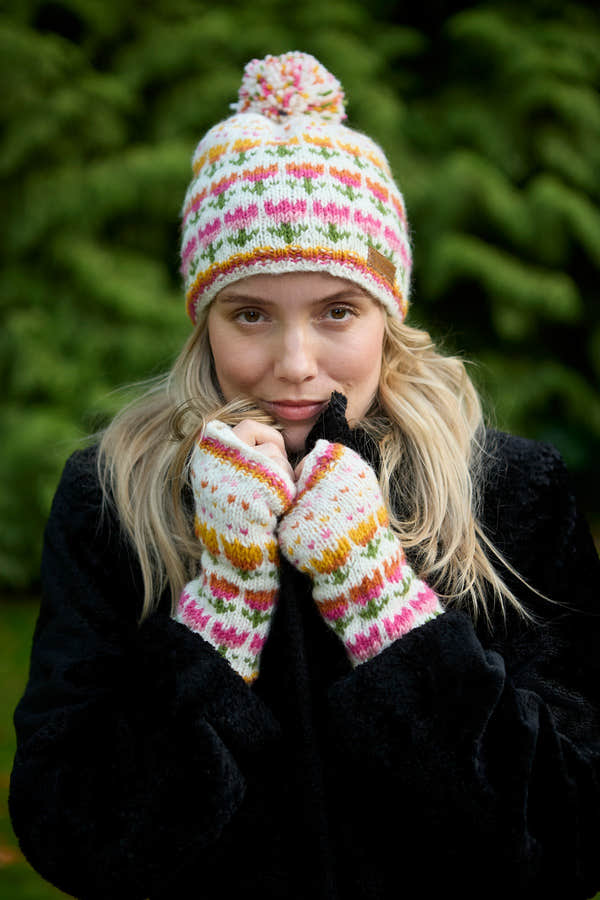 Pachamama Tulip Handwarmer, with bright tulip motifs; product view 6.