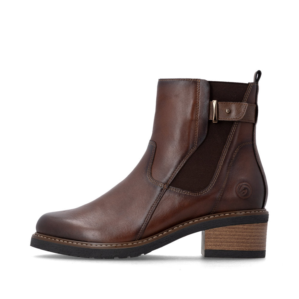 Remonte D1A82-22 women's brown leather side zip ankle boots, inner side view.