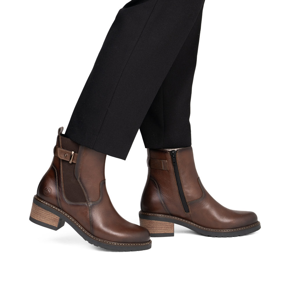 Remonte D1A82-22 women's brown leather side zip ankle boots, on-foot lifestyle view.