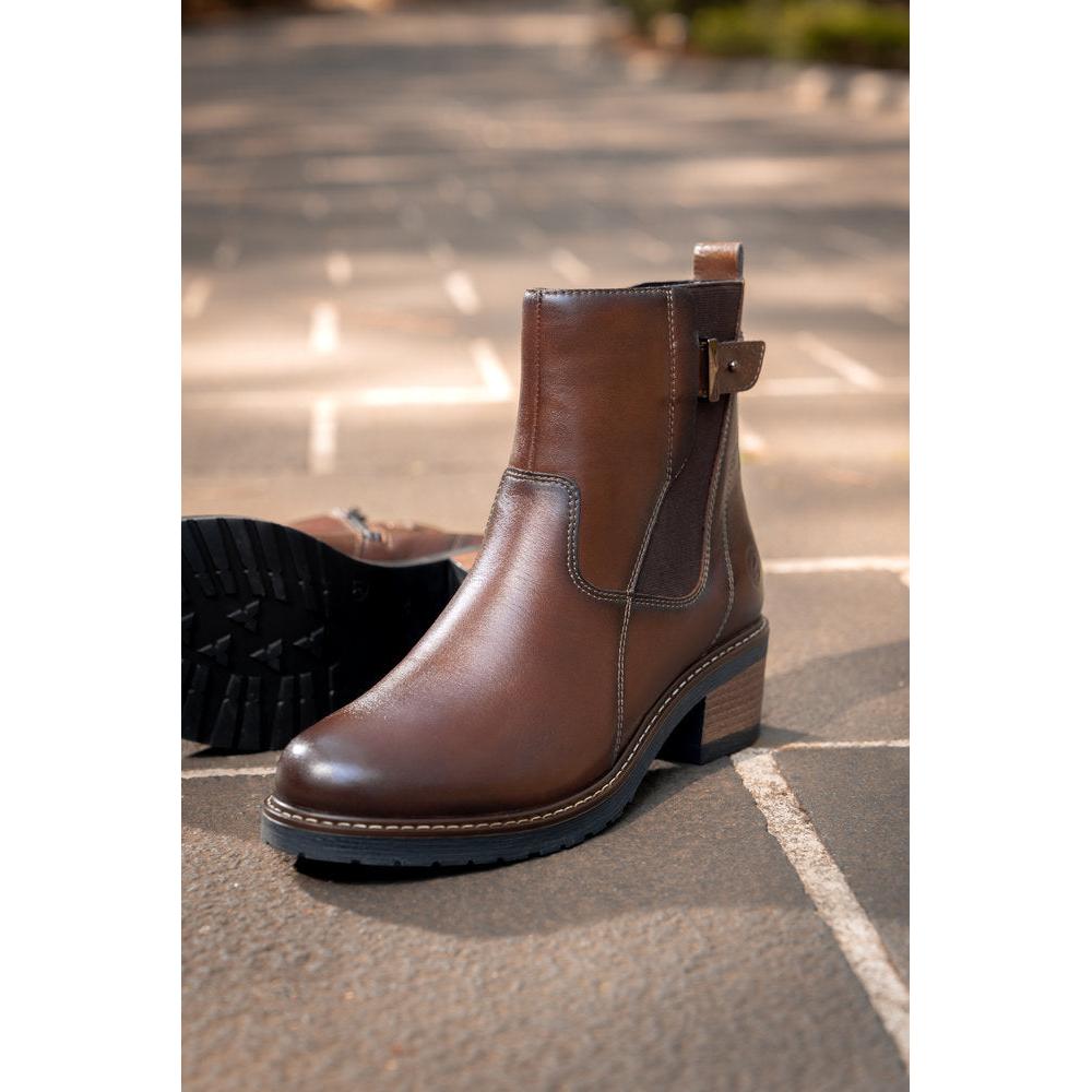 Remonte D1A82-22 women's brown leather side zip ankle boots, lifestyle view 4 of 5.