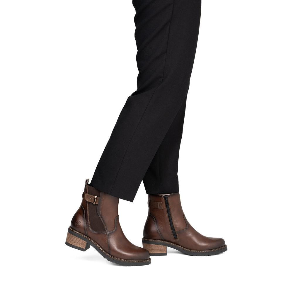Remonte D1A82-22 women's brown leather side zip ankle boots, on-foot lifestyle view.