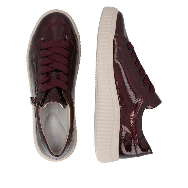 Remonte D3E07-35 women's wide red water resistant vegan zip & lace shoes, two-angle product view.