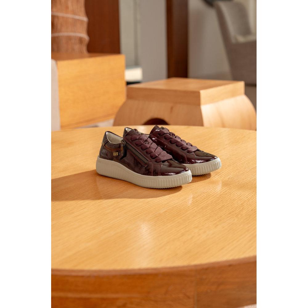 Remonte D3E07-35 women's wide red water resistant vegan zip & lace shoes, lifestyle view 5 of 10.