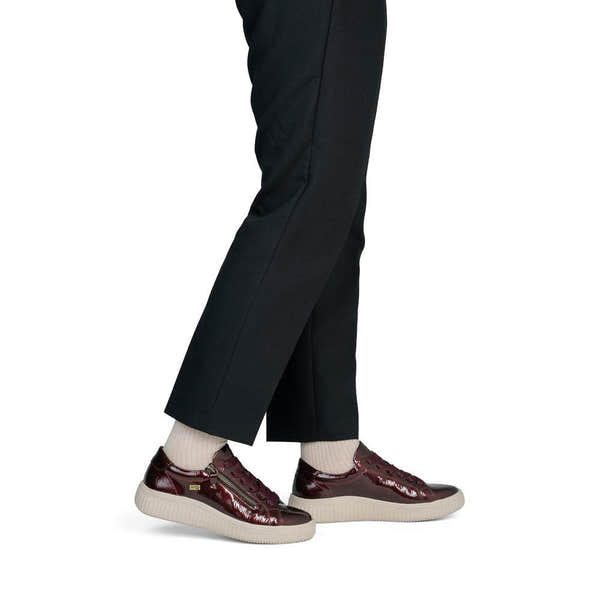 Remonte D3E07-35 women's wide red water resistant vegan zip & lace shoes, on-foot lifestyle view.