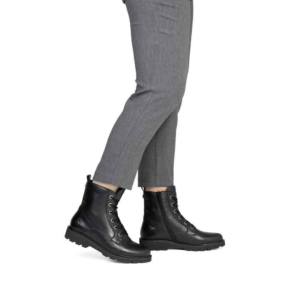 Remonte D3S71-00 women's wide black leather zip & lace ankle boots, on-foot lifestyle view.