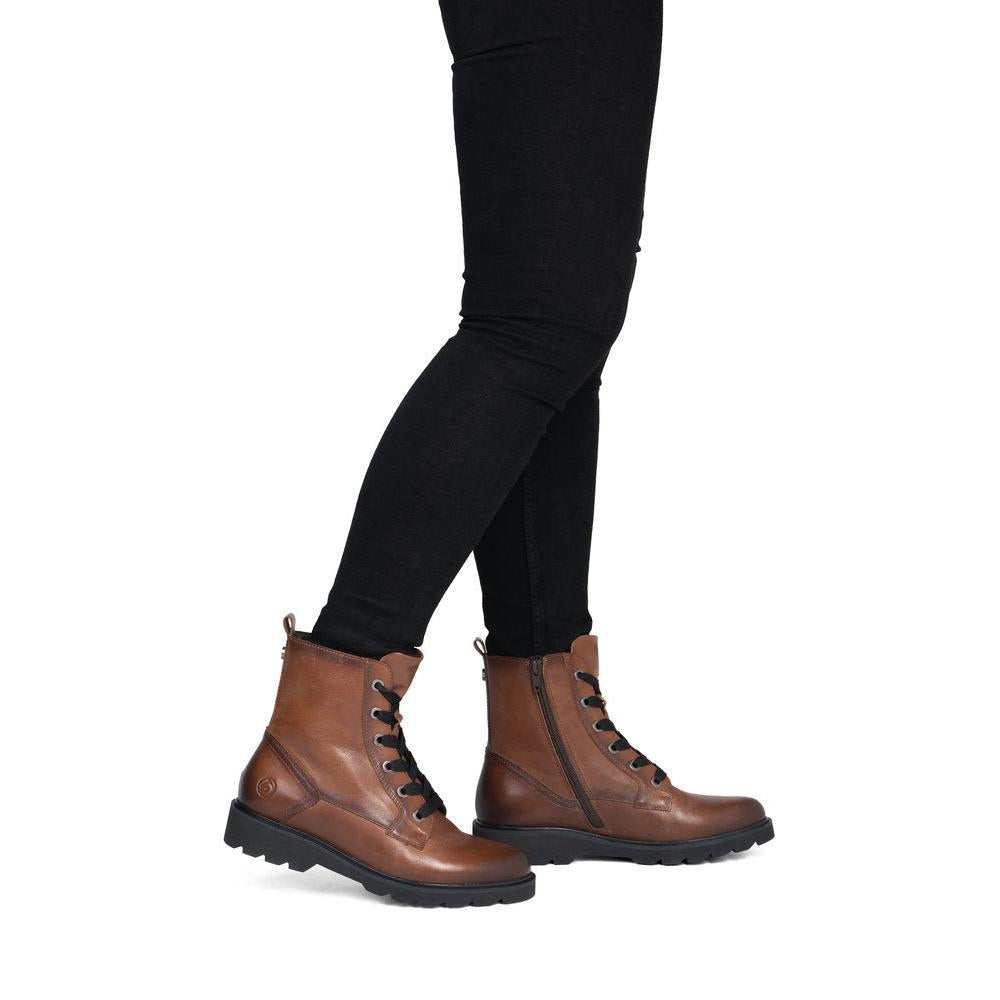 Remonte D3S71-24 women's wide brown leather zip & lace ankle boots, on-foot lifestyle view.