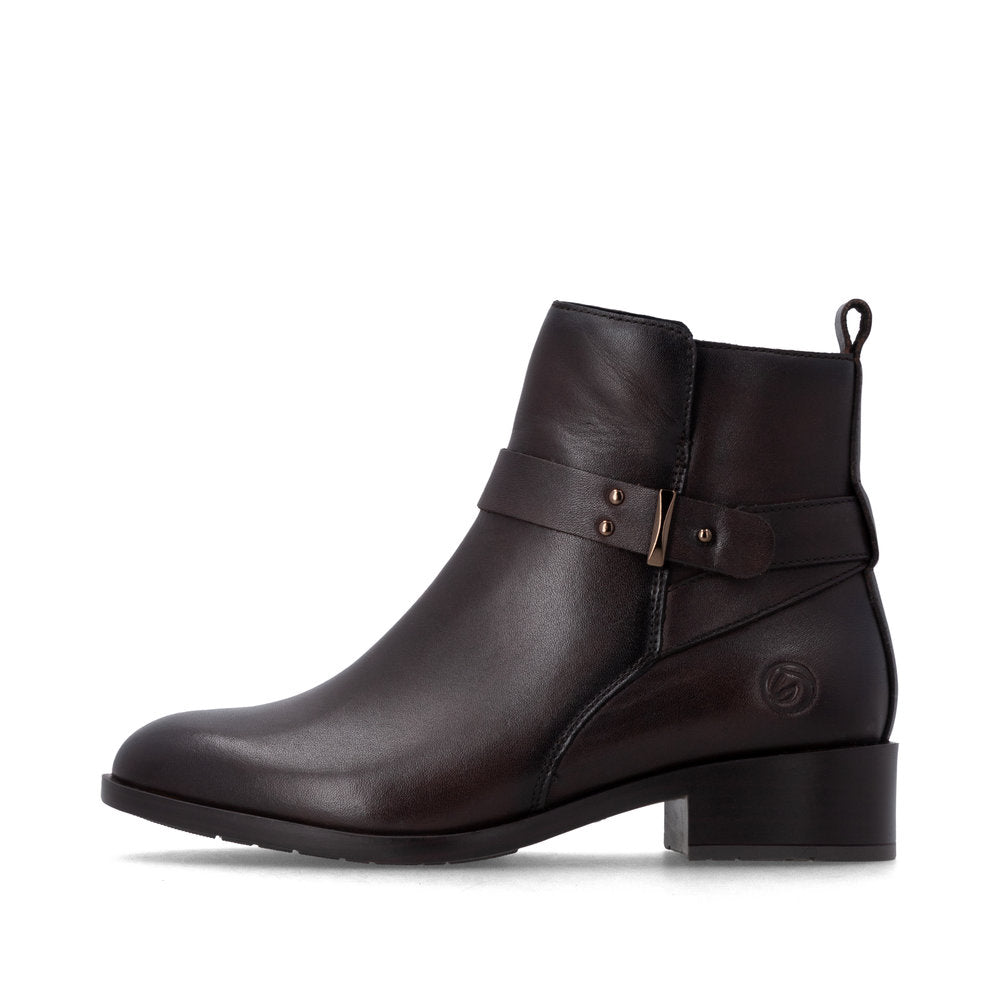 Remonte D3U72-25 women's wide brown leather side zip ankle boots, inner side view.
