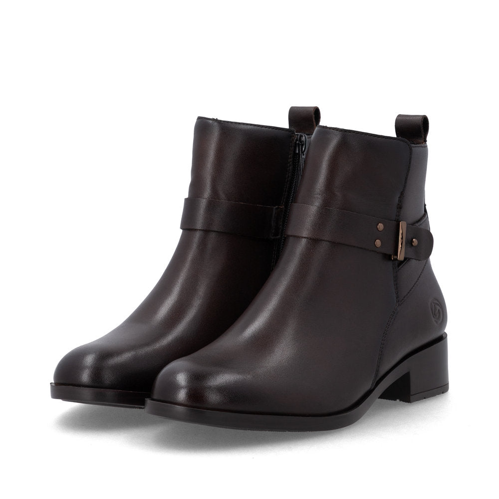 Remonte D3U72-25 women's wide brown leather side zip ankle boots, paired three-quarter view.