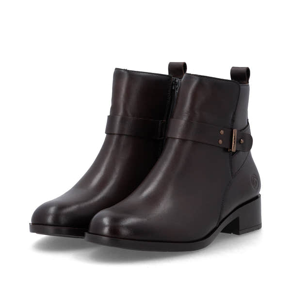 Remonte D3U72-25 women's wide brown leather side zip ankle boots, paired three-quarter view.