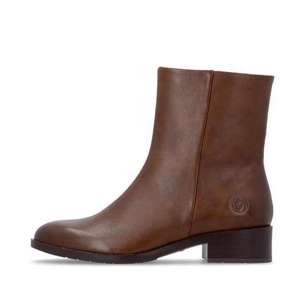 Remonte D3U73-22 women's wide brown leather side zip ankle boots, inner side view.