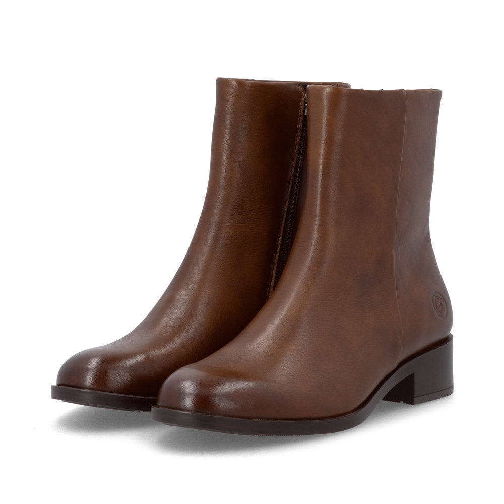 Remonte D3U73-22 women's wide brown leather side zip ankle boots, paired three-quarter view.