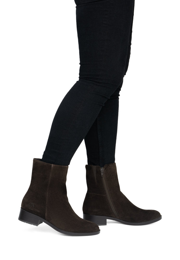 Remonte D3U73-25 women's wide brown suede side zip ankle boots, on-foot lifestyle view.