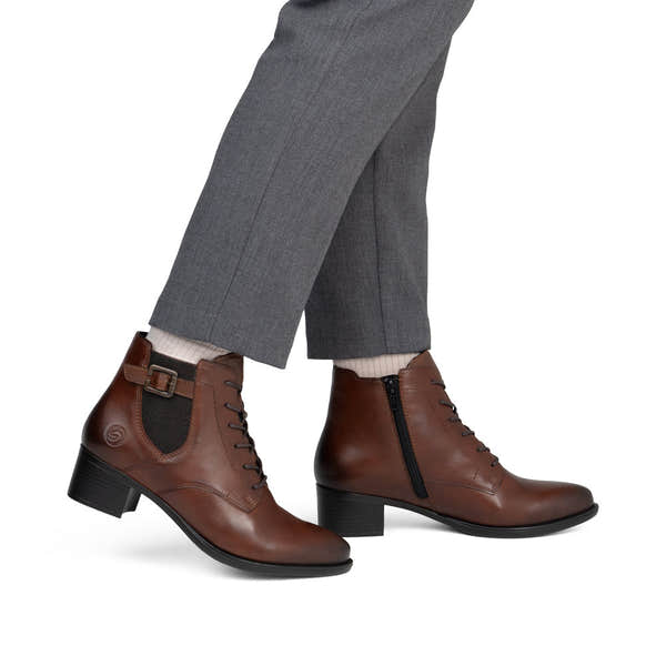 Remonte R5179-23 women's brown leather zip & lace ankle boots, on-foot lifestyle view.
