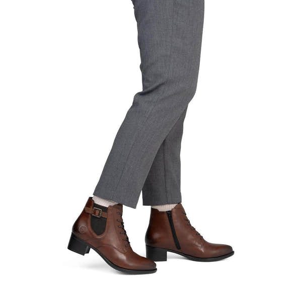 Remonte R5179-23 women's brown leather zip & lace ankle boots, on-foot lifestyle view.
