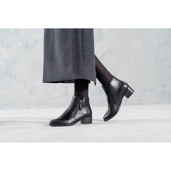 Remonte R5190-00 women's black leather side zip ankle boots, lifestyle view 7 of 8.