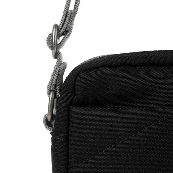 Roka Bond Recycled Canvas Ash, hardware detail.