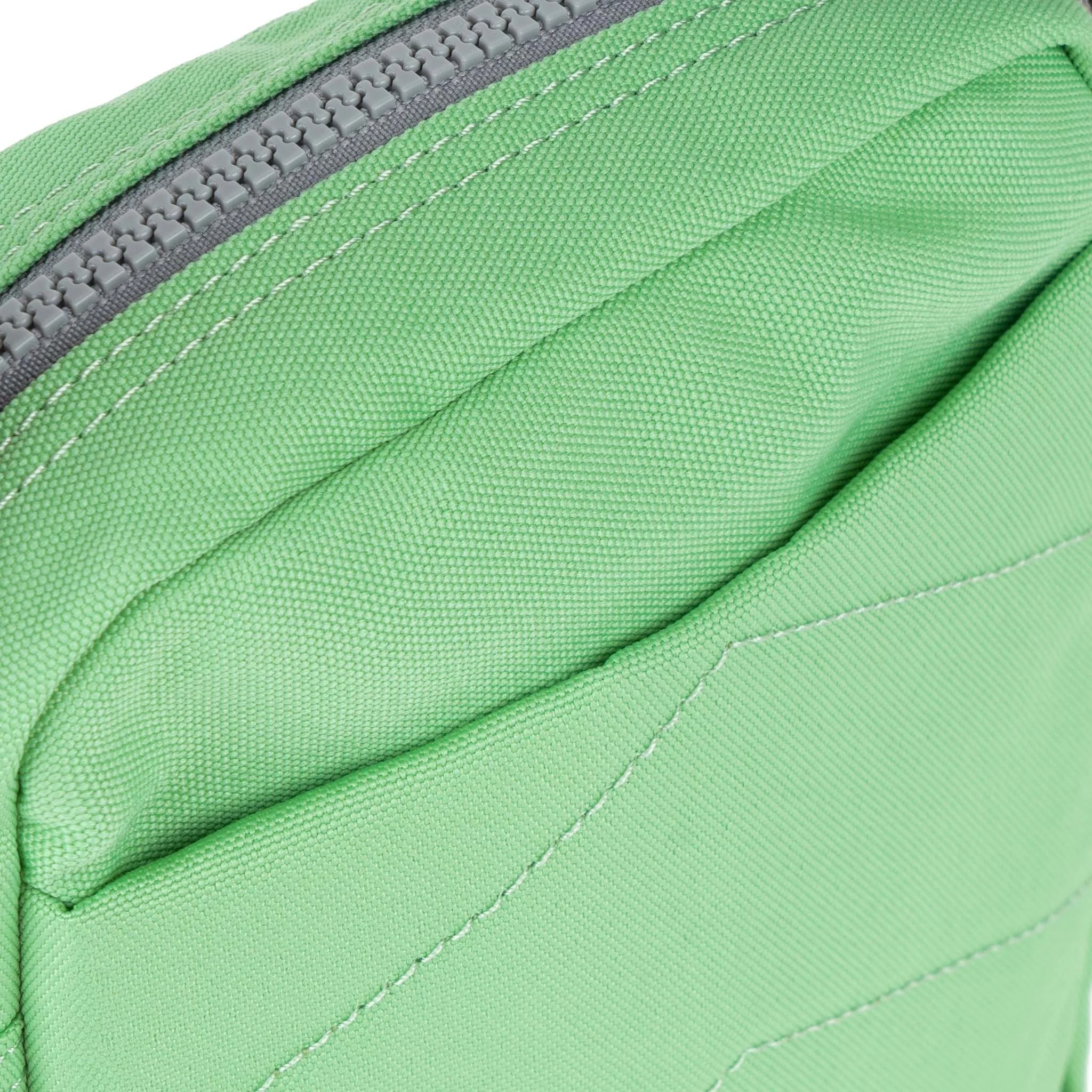 Roka Bond Recycled Canvas Peppermint, pocket detail.