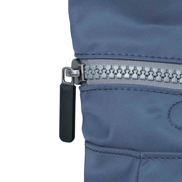 Roka Canfield B Recycled Nylon Burnt Blue, zip detail.