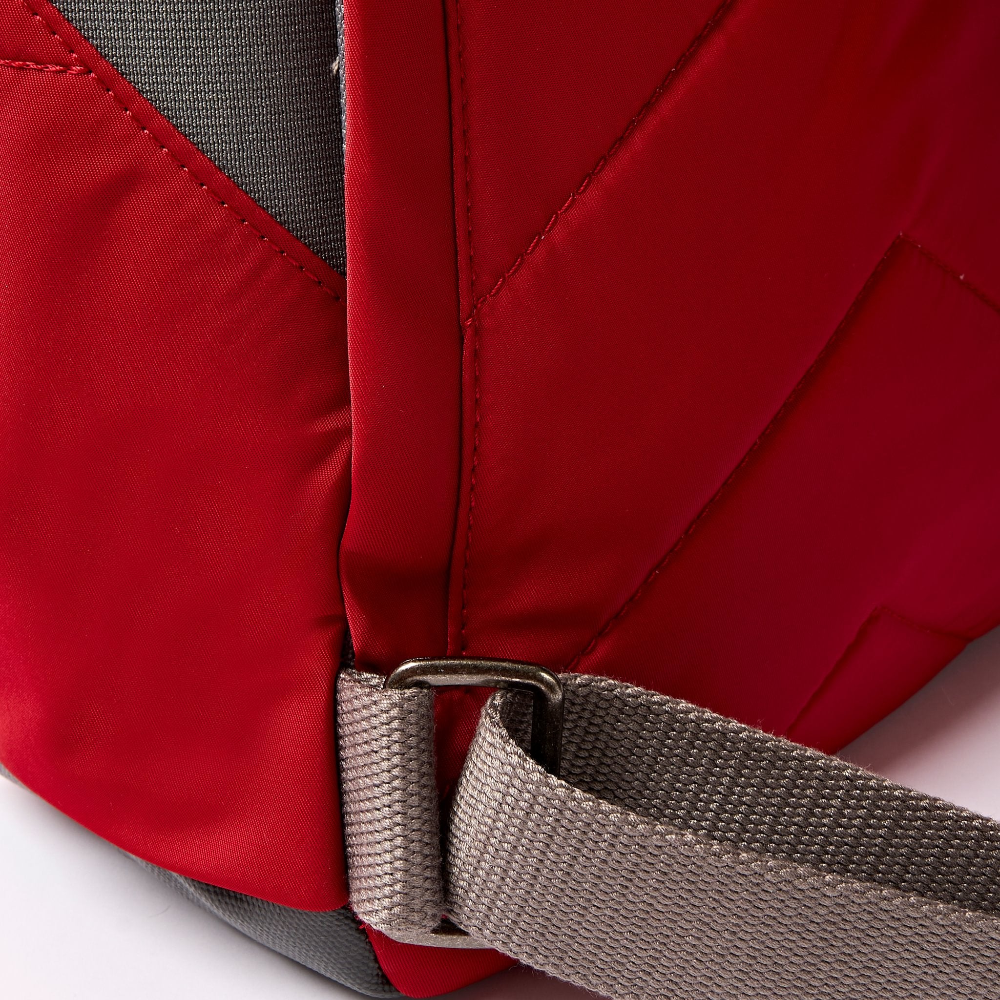 Roka Canfield B Sustainable Nylon Cranberry, hardware detail.