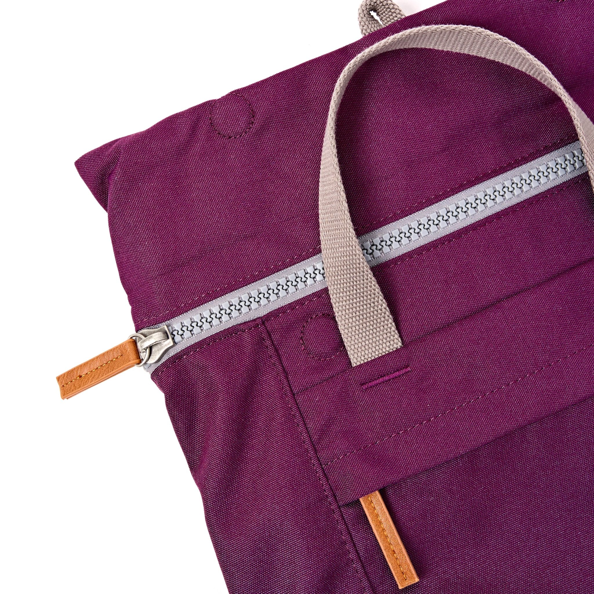 Roka Finchley A Cherry Lacquer Recycled Canvas, zip detail.