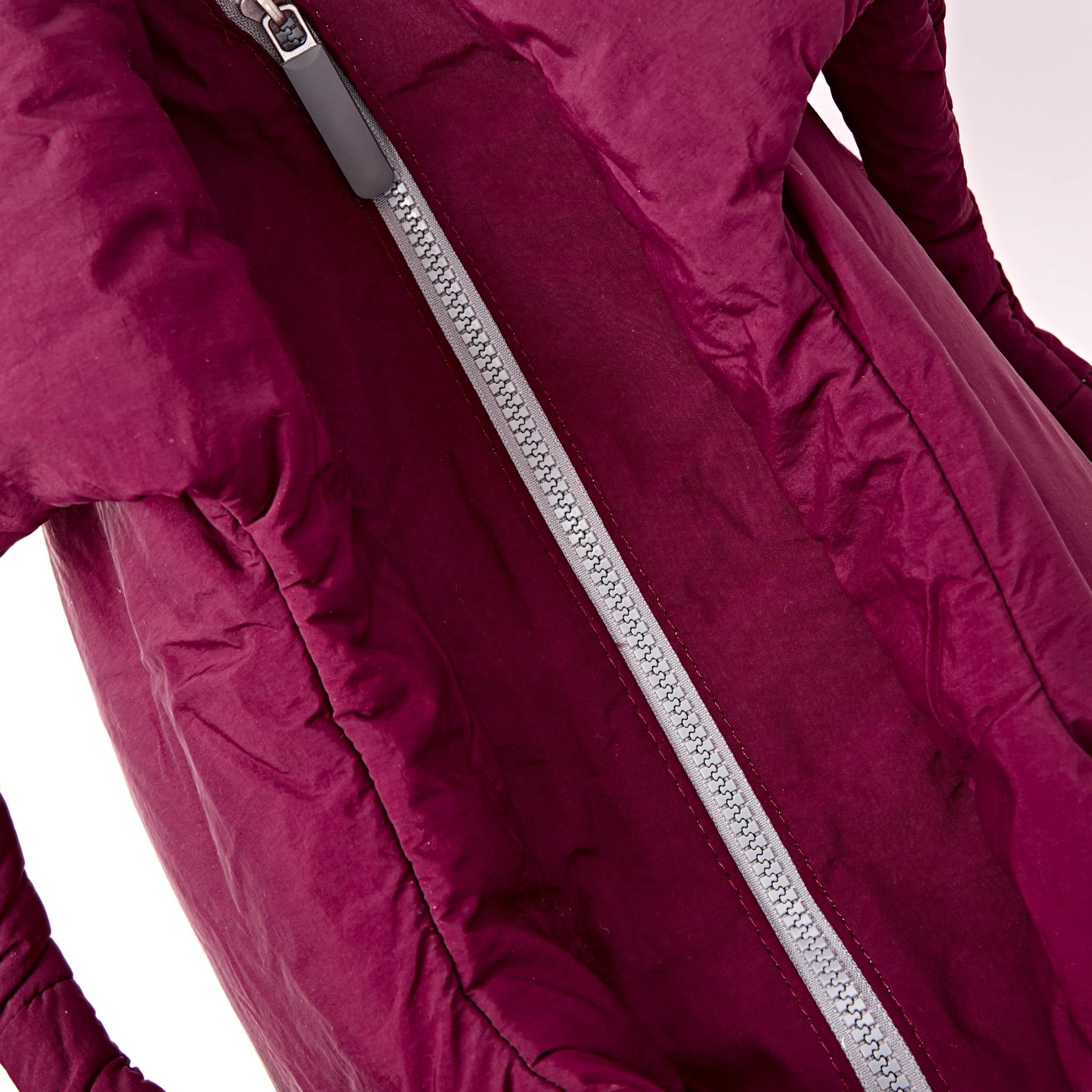 Roka Oxford Merlot Recycled Taslon Shoulder Bag, zip detail.