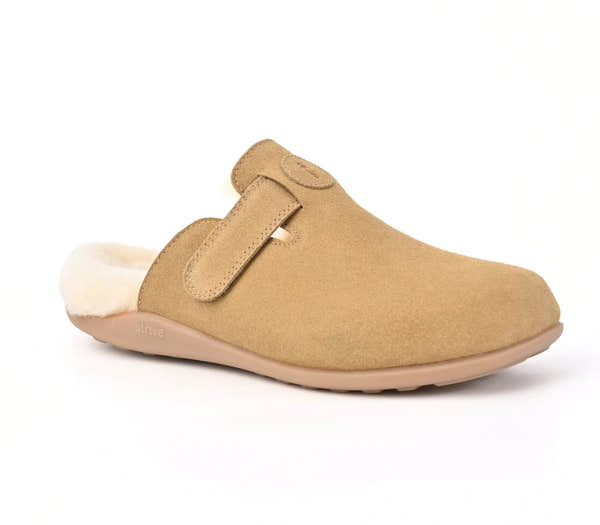 Strive Oslo II iced coffee tan slipper, three-quarter view showing the instep strap and open heel