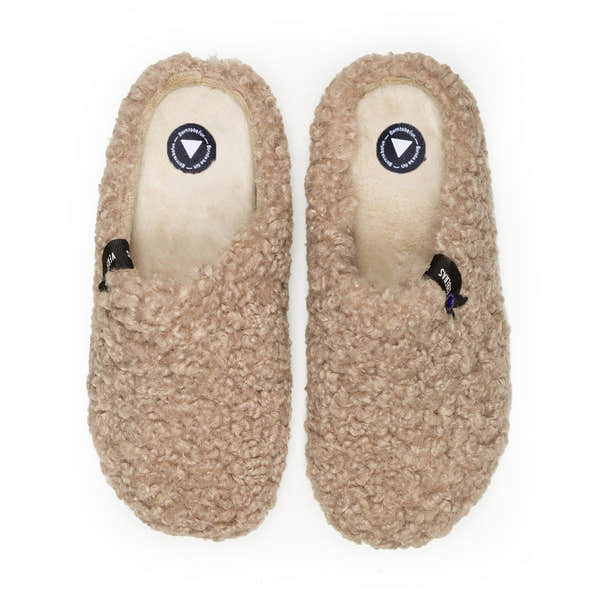 Verbenas York Curly women's Camel Slippers, top view.