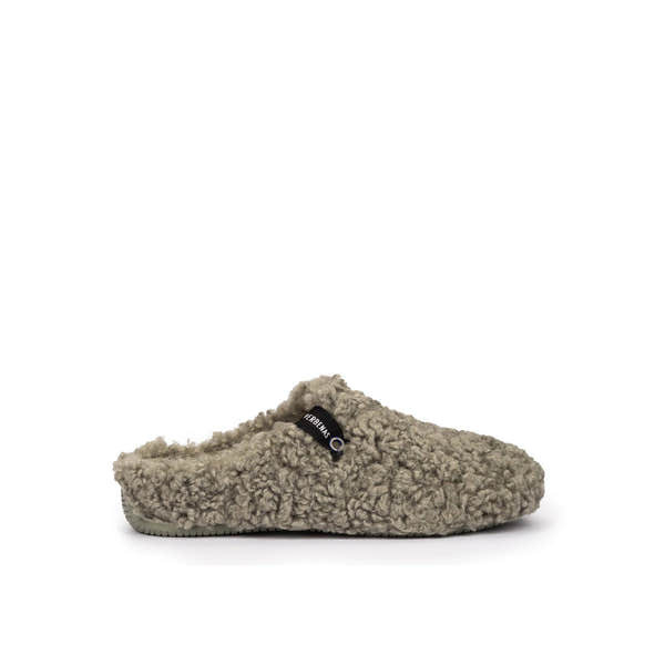 Verbenas York Curly women's Green Slippers, side view.
