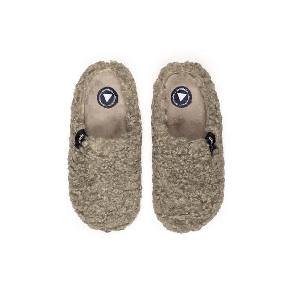 Verbenas York Curly women's Green Slippers, top view.