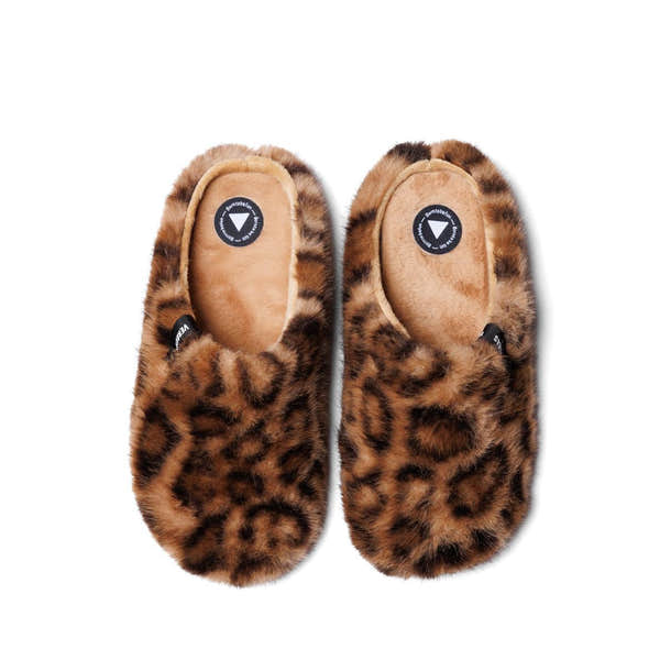 Verbenas York Feline women's Leopard Print Slippers, top view.
