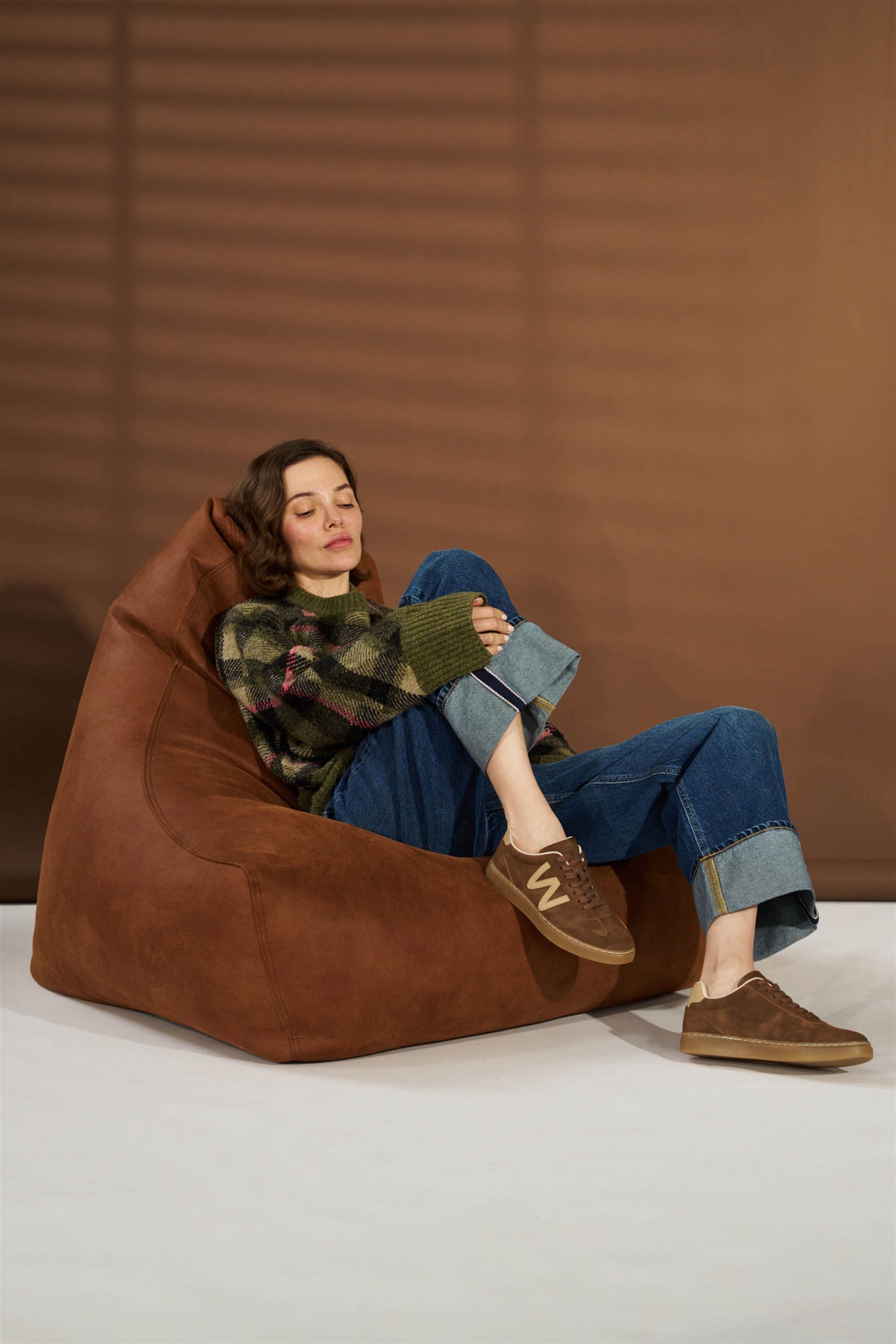 Westland Kira 01 women's brown combi vegan lace-up trainers worn on foot, Westland lifestyle view 3.