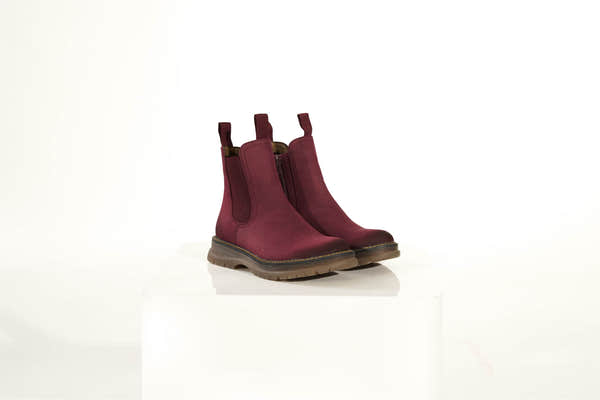 Westland Peyton 05 women's burgundy vegan chelsea ankle boots worn on foot, Westland lifestyle view 3.